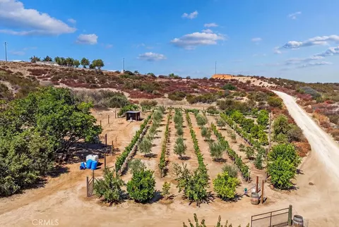 40200 E Benton Rd, Hemet, CA 92544 photo 10