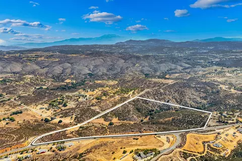 40200 E Benton Rd, Hemet, CA 92544 photo 3