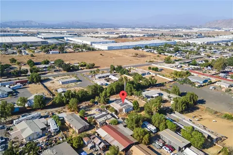 18580 Decker, Perris, CA 92570 photo 2