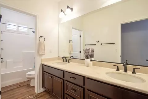 Bath - 45904 Corte Mislanca, Temecula, CA 92592 photo 6 of 6