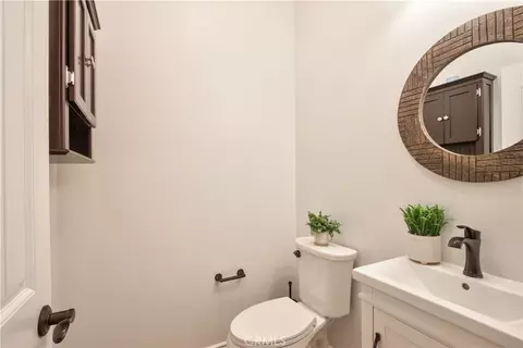 Bath - 45904 Corte Mislanca, Temecula, CA 92592 photo 1 of 6