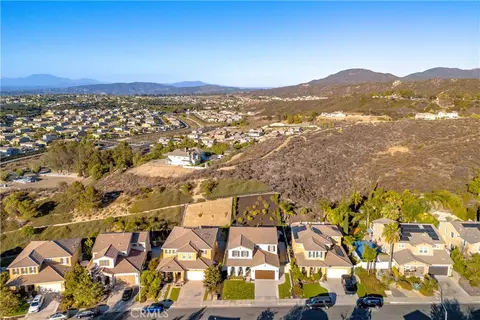 View/Area - 45904 Corte Mislanca, Temecula, CA 92592 photo 3 of 9
