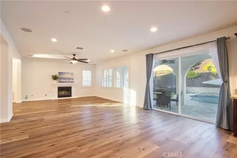 Living - 45904 Corte Mislanca, Temecula, CA 92592 photo 4 of 7