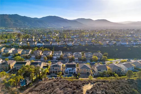 View/Area - 45904 Corte Mislanca, Temecula, CA 92592 photo 5 of 9