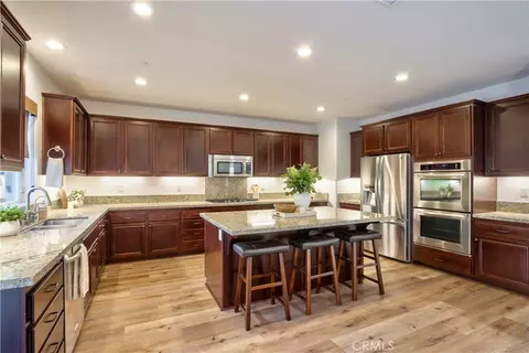Kitchen - 45904 Corte Mislanca, Temecula, CA 92592 photo 2 of 4