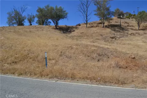 1 Strickland Ave, Lake Elsinore, CA 92530