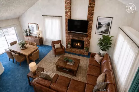 Living - 20692 Cashew St, Wildomar, CA 92595 photo 3 of 9
