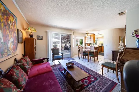 Living - 20692 Cashew St, Wildomar, CA 92595 photo 8 of 9