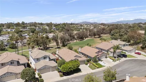 View/Area - 41769 Vardon Dr, Temecula, CA 92591 photo 5 of 12