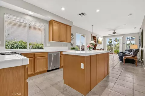 Kitchen - 41769 Vardon Dr, Temecula, CA 92591 photo 1 of 4