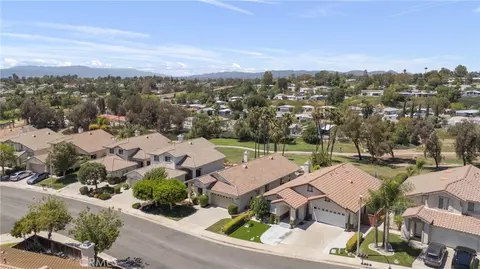 View/Area - 41769 Vardon Dr, Temecula, CA 92591 photo 4 of 12