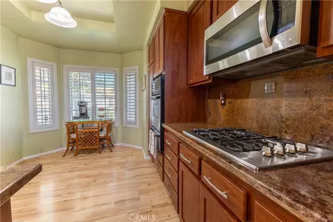 Kitchen - 27563 Sanderling Way, Temecula, CA 92591 photo 5 of 5