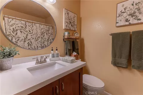 Bath - 27563 Sanderling Way, Temecula, CA 92591 photo 1 of 3
