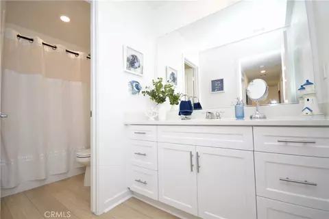 Bath - 31385 Lolite Dr, Winchester, CA 92596 photo 1 of 1