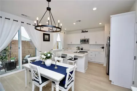 Kitchen - 31385 Lolite Dr, Winchester, CA 92596 photo 3 of 5