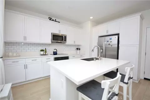Kitchen - 31385 Lolite Dr, Winchester, CA 92596 photo 4 of 5