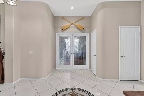 Entry Way - 8280 Singh Ct, Hemet, CA 92545 photo 5 of 8
