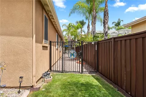 Exterior - 8280 Singh Ct, Hemet, CA 92545 photo 9 of 14