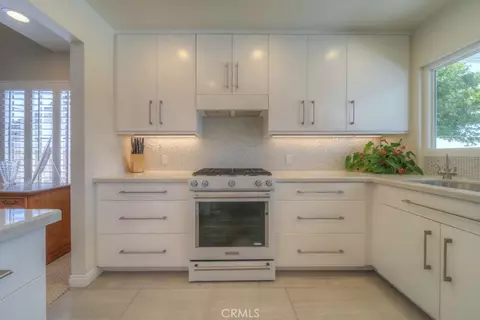 Kitchen - 890 W 21 St, Upland, CA 91784 photo 6 of 7