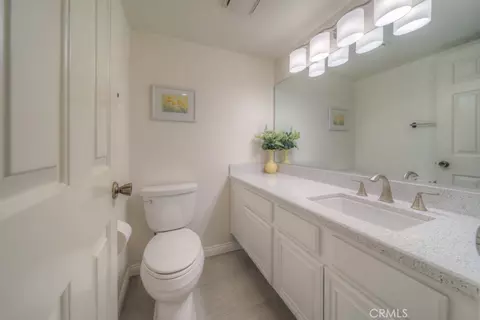Bath - 890 W 21 St, Upland, CA 91784 photo 9 of 9