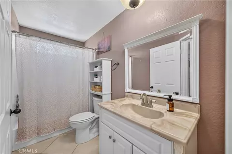 Bath - 15366 Cayuse Ct, Riverside, CA 92506 photo 5 of 6