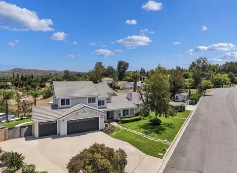 View/Area - 15366 Cayuse Ct, Riverside, CA 92506 photo 2 of 5