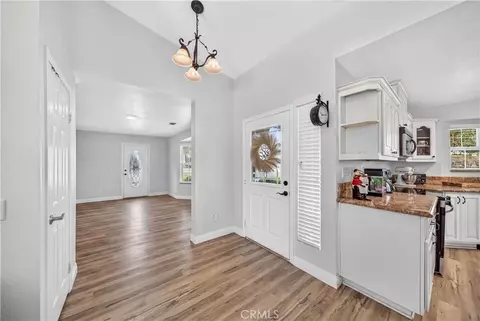 Entry Way - 15366 Cayuse Ct, Riverside, CA 92506 photo 5 of 5