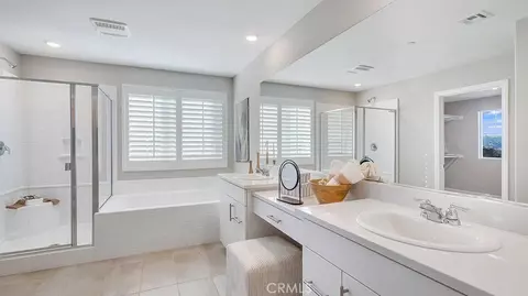 Bath - 7488 Penn Ave, Hesperia, CA 92345 photo 1 of 1