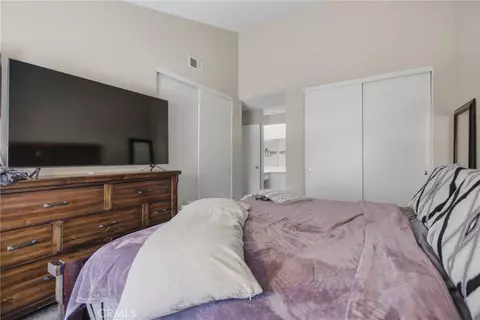 Bedroom - 44603 La Paz Rd, Temecula, CA 92592 photo 2 of 3