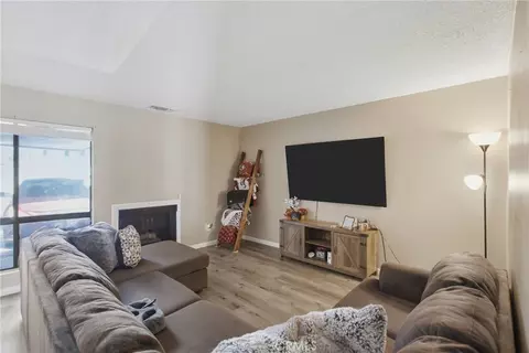 Living - 44603 La Paz Rd, Temecula, CA 92592 photo 1 of 2