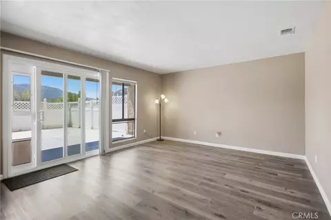 Living - 44603 La Paz Rd, Temecula, CA 92592 photo 2 of 2