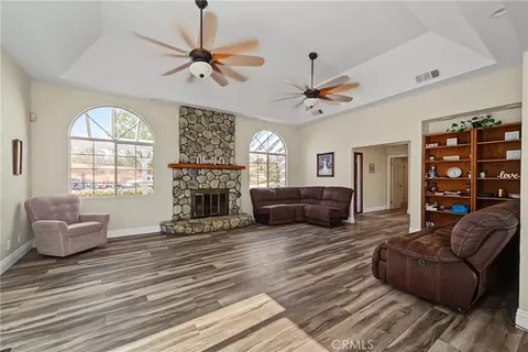 Living - 36493 Summitville, Temecula, CA 92592 photo 2 of 4