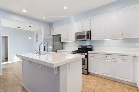 Kitchen - 28869 Boothbay, Temecula, CA 92591 photo 1 of 2