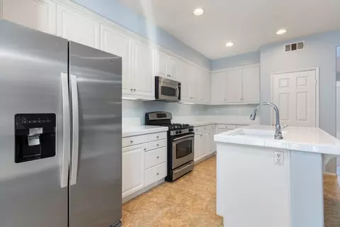 Kitchen - 28869 Boothbay, Temecula, CA 92591 photo 2 of 2
