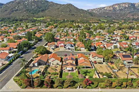 View/Area - 31242 Comotilo Ct, Temecula, CA 92592 photo 5 of 8