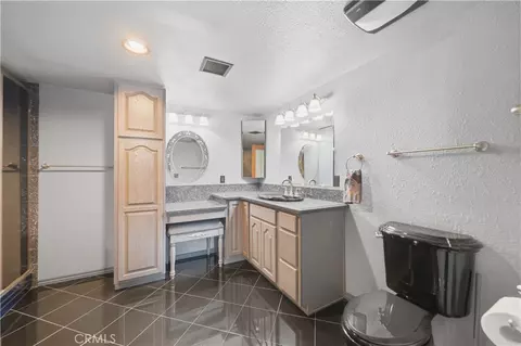 Bath - 31242 Comotilo Ct, Temecula, CA 92592 photo 3 of 6