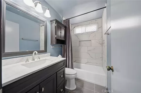 Bath - 31242 Comotilo Ct, Temecula, CA 92592 photo 6 of 6