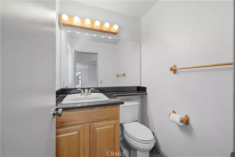 Bath - 31242 Comotilo Ct, Temecula, CA 92592 photo 4 of 6
