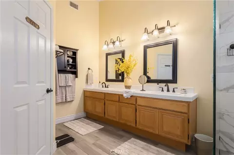 Bath - 32185 Paseo San Esteban, Temecula, CA 92592 photo 3 of 5