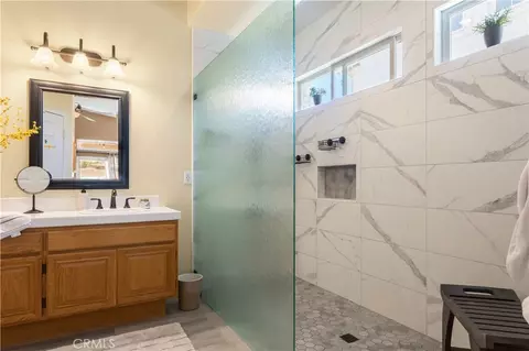 Bath - 32185 Paseo San Esteban, Temecula, CA 92592 photo 1 of 5