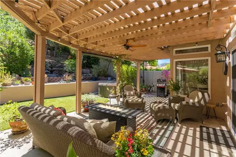 Exterior - 32185 Paseo San Esteban, Temecula, CA 92592 photo 17 of 19