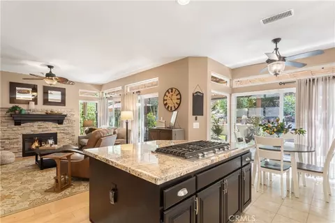 Kitchen - 32185 Paseo San Esteban, Temecula, CA 92592 photo 4 of 4