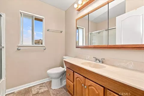 Bath - 4566 Dunhill Ct, Oceanside, CA 92056 photo 2 of 4