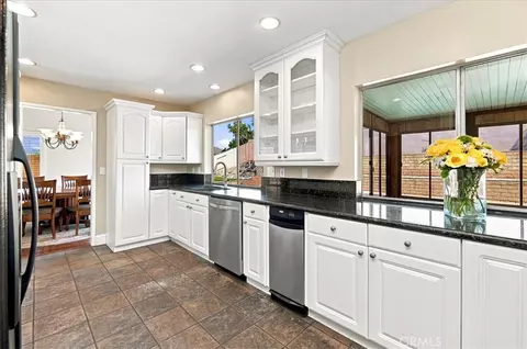 Kitchen - 4566 Dunhill Ct, Oceanside, CA 92056 photo 2 of 5