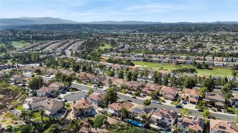 View/Area - 33019 Anasazi St, Temecula, CA 92592 photo 6 of 11