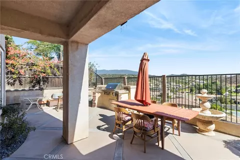 Exterior - 33019 Anasazi St, Temecula, CA 92592 photo 4 of 9