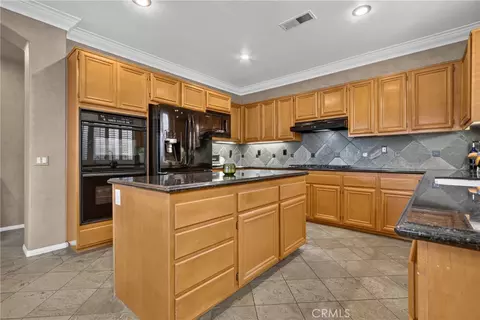 Kitchen - 33019 Anasazi St, Temecula, CA 92592 photo 1 of 3
