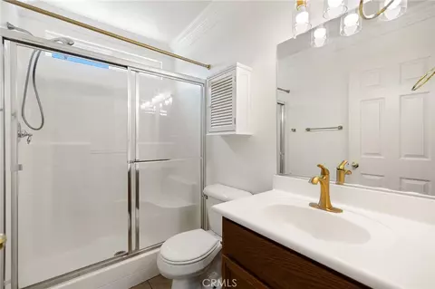 Bath - 46101 Sharon, Temecula, CA 92592 photo 5 of 6