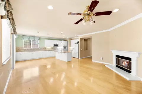 Living - 39894 Camden Ct, Temecula, CA 92591 photo 9 of 11