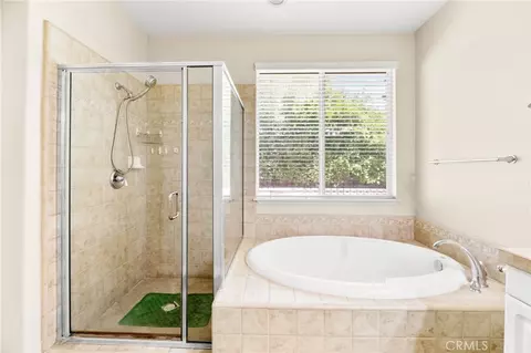 Bath - 39894 Camden Ct, Temecula, CA 92591 photo 7 of 7